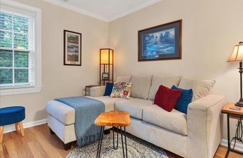 West Southern Pines House | The Cottage at Knollwood Manor