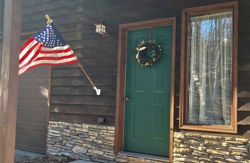 Racine Cottage | The Cottage at Lake Tranquility