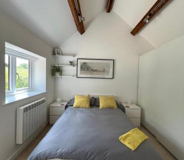 West Lavington Apartment | The Cottage at No. 3