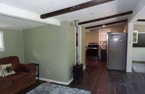 Howard Cottage | The Cottage at River's Bend