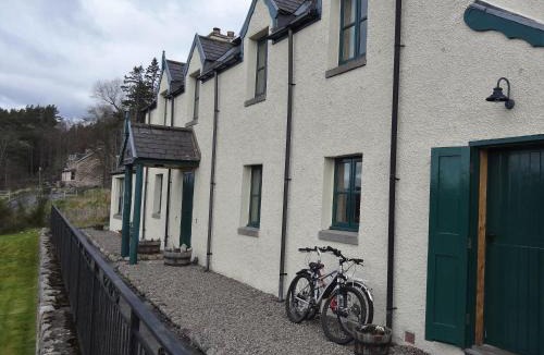 Carrbridge House | The Cottage Bogroy