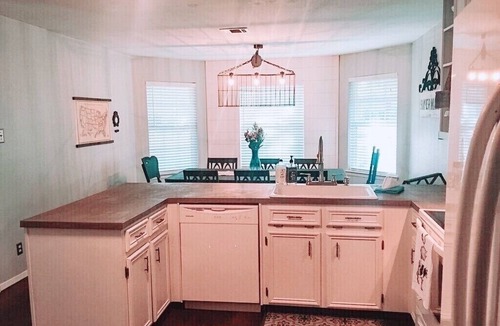 Woodway House | THE COTTAGE@CHAPEL RIDGE #1 in Waco for Exceptional reviews! Ranked #6 in all TX