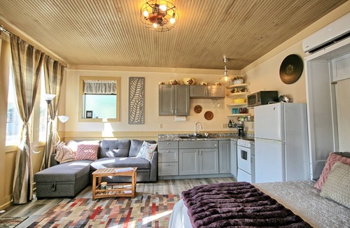 Jacksonville Cottage | The Cottage Downtown!