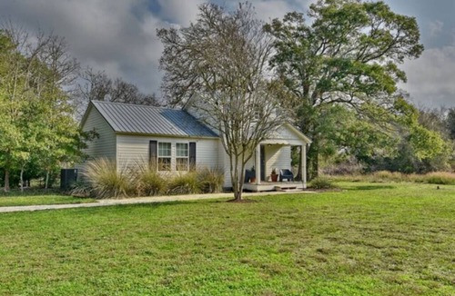 Warrenton House | The Cottage - Farmstead