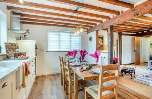 Norwich House | The Cottage