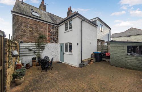 Broadstairs House | The Cottage