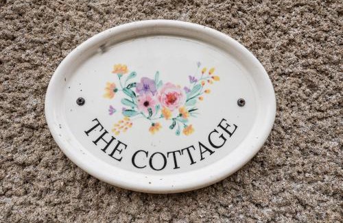 Kenn House | The Cottage