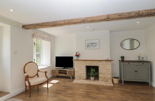 Malmesbury House | The Cottage