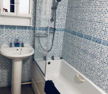 Redruth Cabin | The Cottage