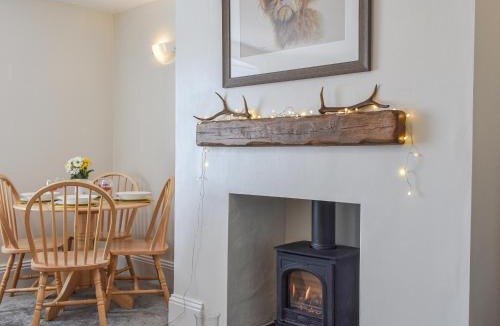Rothbury House | The Cottage Highfield