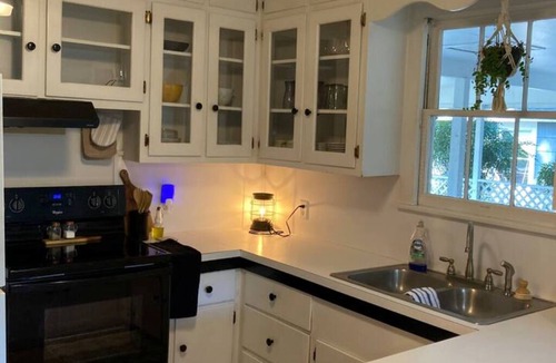 El Campo Cottage | The Cottage on China Street