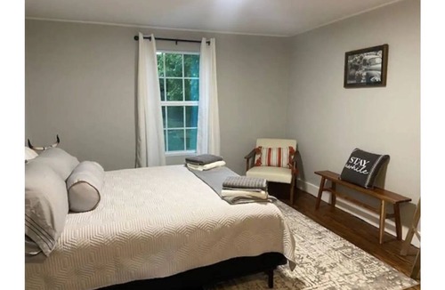 Lockhart Cottage | The Cottage on Clearfork