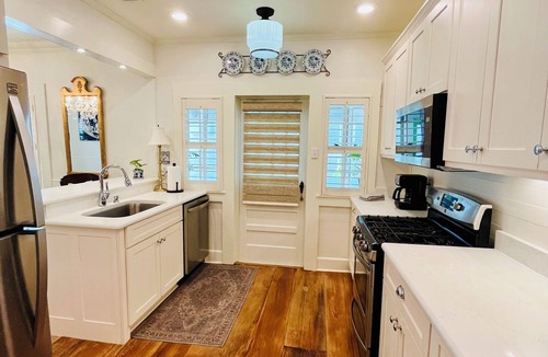 Historic Downtown Apalachicola Cottage | The Cottage on Commerce