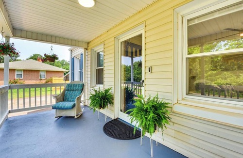 Seneca House | The Cottage on Corinth