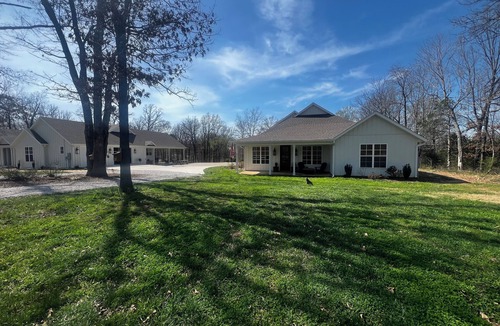 Fayetteville Cottage | The Cottage on Double Springs