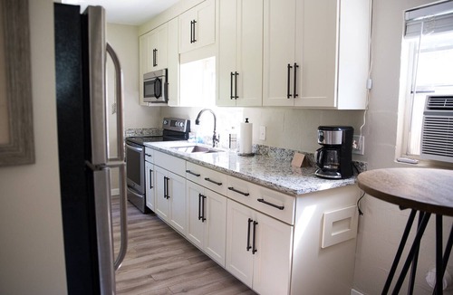 Wilmington Cottage | The Cottage on Park 2 miles from Wrightsville Beach
