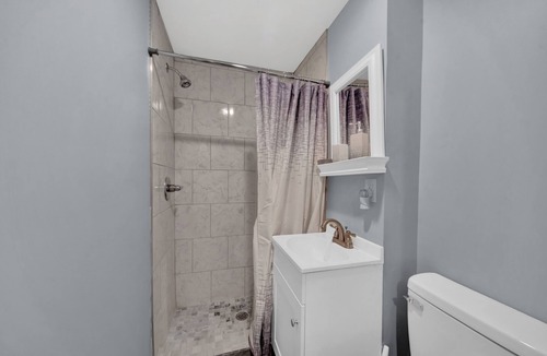 North Chesterfield Apartment | The Cottage Studio Unit 7 with WiFi and AC in lovely Richmond