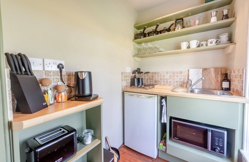 Linton House | The Cottage Vineyard