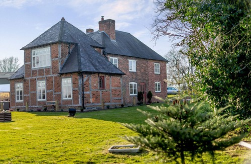 Linton House | The Cottage Vineyard