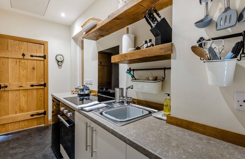 Brampton House | The Cottage - West Hall