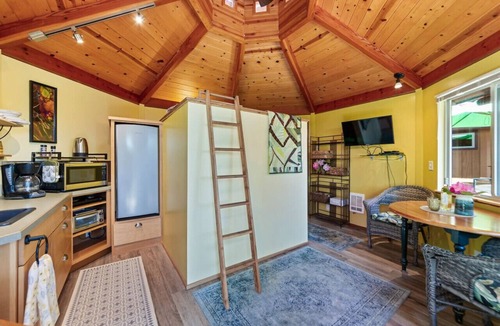 Alvadore RV Rental | The Cottages Over Yonder