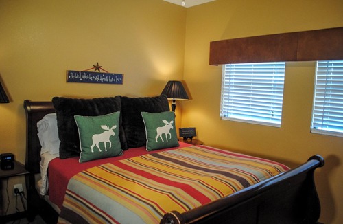 Palisades Bed & Breakfast | The Cottonwood Cabin at Starlight Canyon Bed & Breakfast