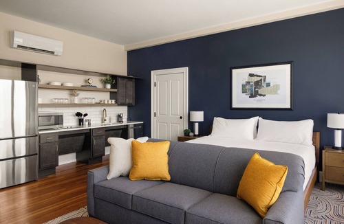 Salem Hotel | The Courier Hotel