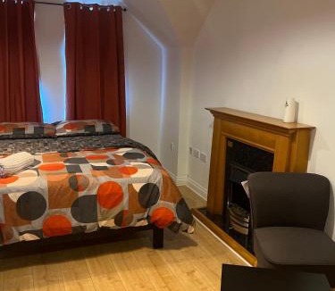 Edgware House | The Court