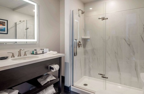 Thunder Bay Hotel | The Courthouse Hotel, an Ascend Collection Hotel