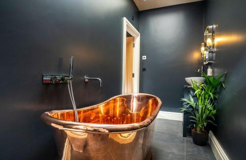 Chichester House | The Courtyard