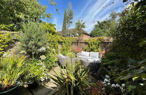 Chichester House | The Courtyard