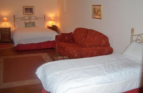 Lowestoft House | The Courtyard, Laurel Farm