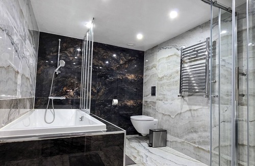 Stotfold Hotel | THE COURTYARD LODGE