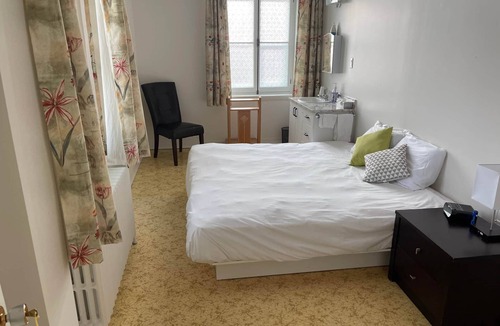 Sainte-Anne-des-Monts Hostel | The Couvent