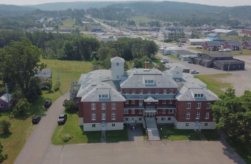 Sainte-Anne-des-Monts Hostel | The Couvent, 220 - chambre Queen + Simple