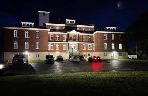 Sainte-Anne-des-Monts Hostel | The Couvent, 220 - chambre Queen + Simple
