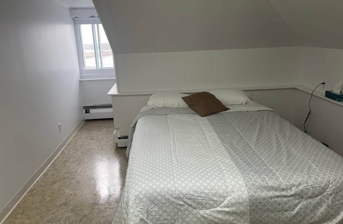 Sainte-Anne-des-Monts Hostel | The Couvent, 404 - chambre Queen