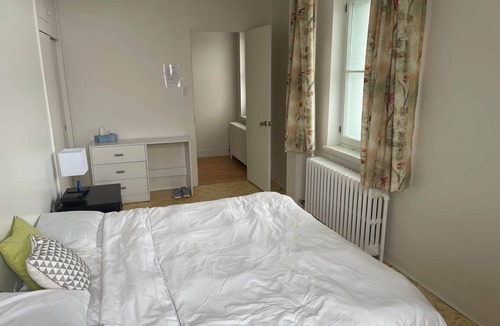 Sainte-Anne-des-Monts Hostel | The Couvent, 202 - King room