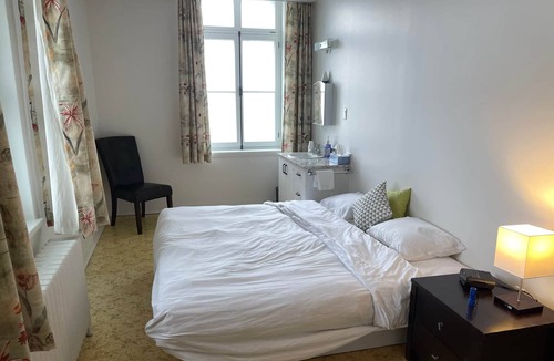 Sainte-Anne-des-Monts Hostel | The Couvent, 202 - King room