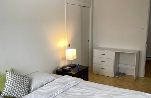 Sainte-Anne-des-Monts Hostel | The Couvent, 202 - King room