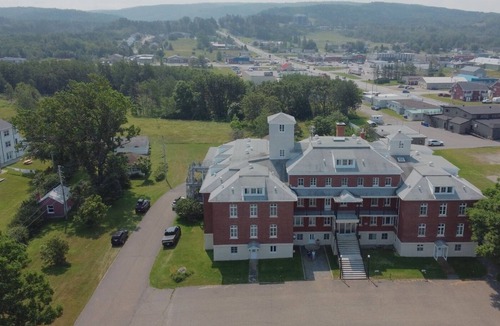 Sainte-Anne-des-Monts Hostel | The Couvent, 220 - chambre Queen + Simple