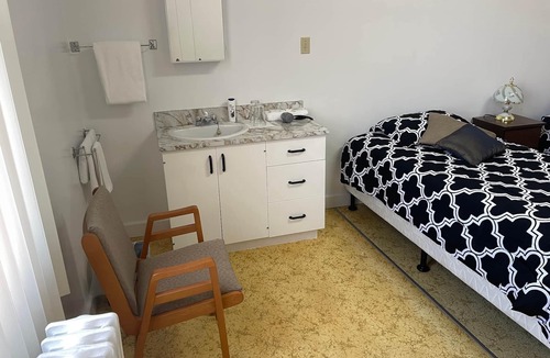 Sainte-Anne-des-Monts Hostel | The Couvent, 234 - chambre 2 lits simple
