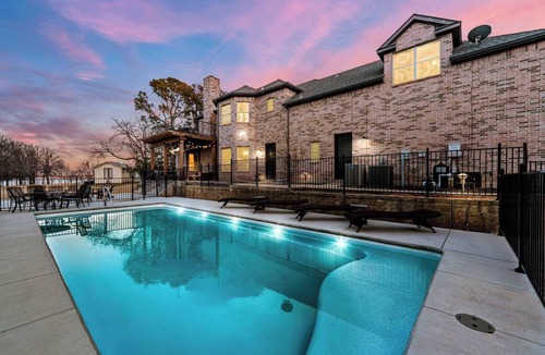 Shady Shores House | The Cove: Heated Pool, Hot Tub, Lake Access