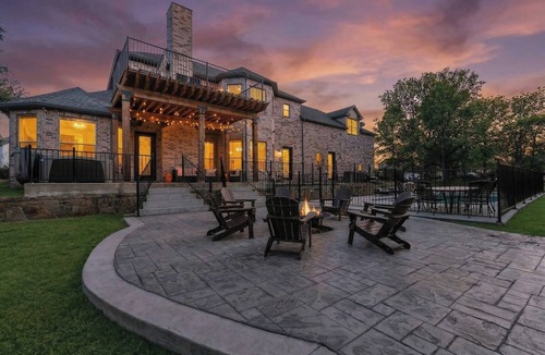 Shady Shores House | The Cove: Heated Pool, Hot Tub, Lake Access