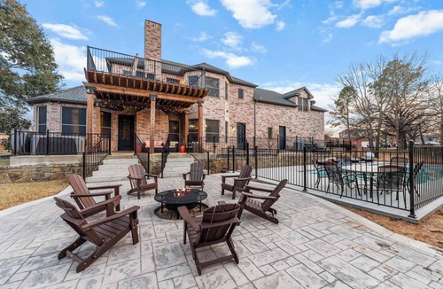 Shady Shores House | The Cove: Heated Pool, Hot Tub, Lake Access