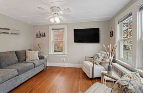 East Greenwich House | The Cove House