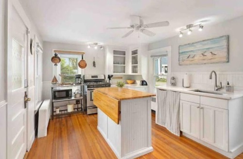 East Greenwich House | The Cove House