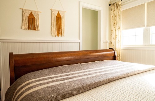 Westport Hotel | The Cove Inn