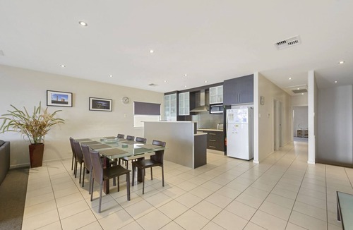 Port Hughes Hotel | The Cove, Port Hughes