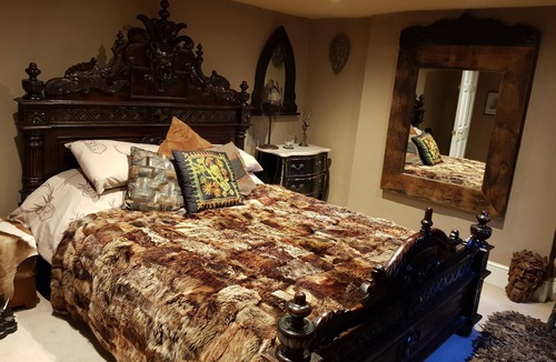 Glastonbury House | The Covenstead